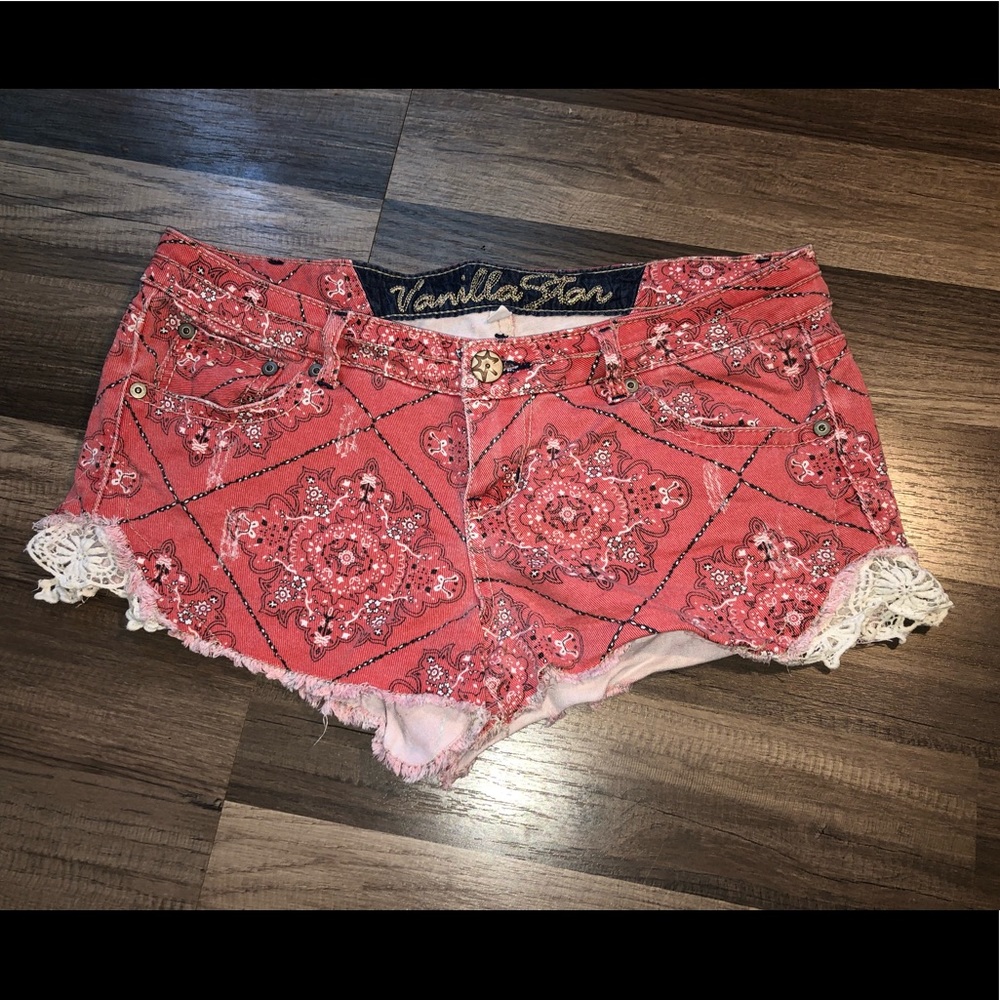 Vanilla star bandana print shorts